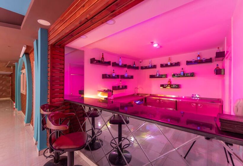 Отель Sandy Beach