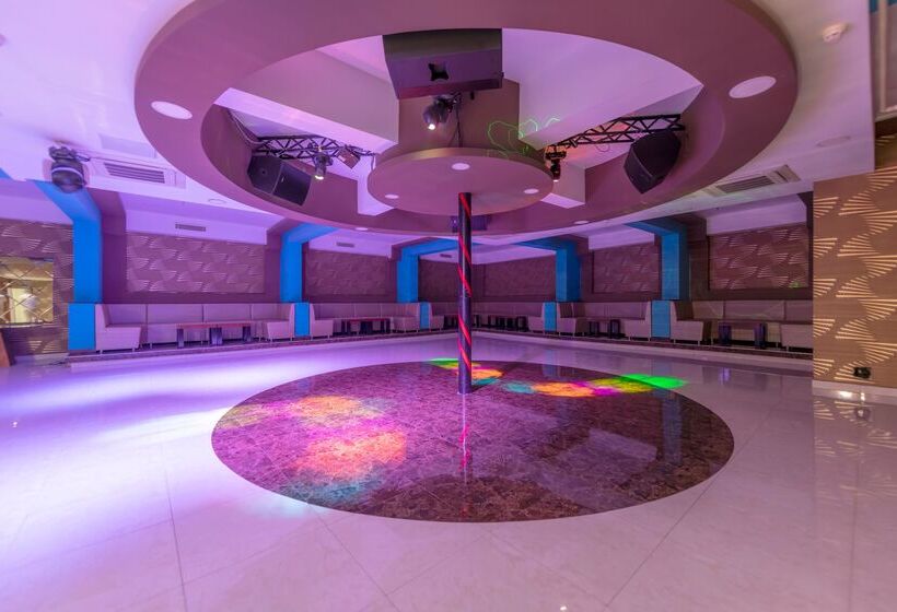 Отель Sandy Beach