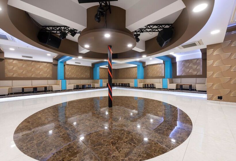 Отель Sandy Beach