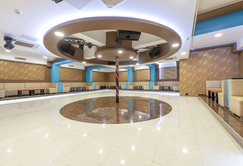 Отель Sandy Beach