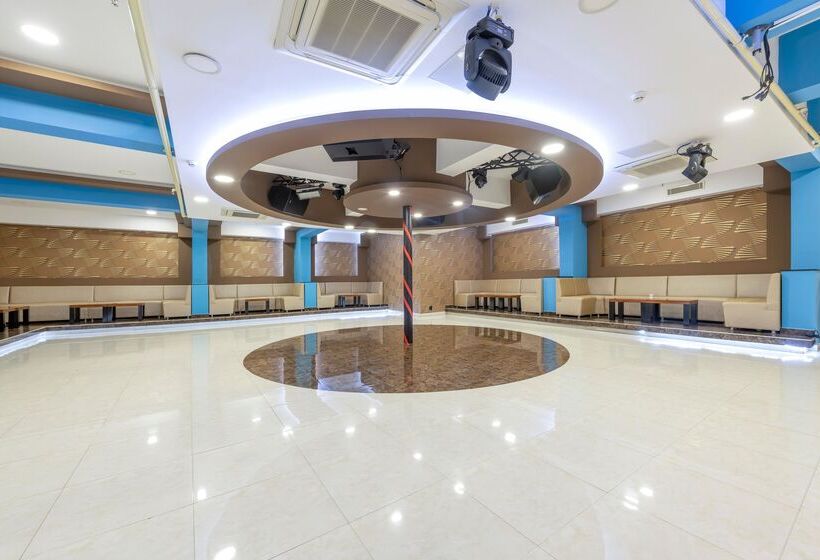 Отель Sandy Beach