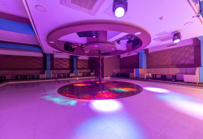 Отель Sandy Beach