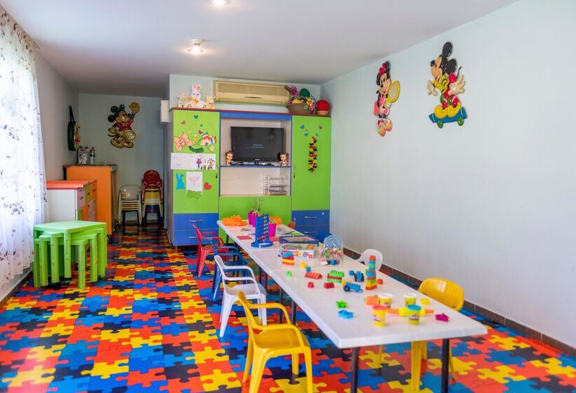 Отель Sandy Beach