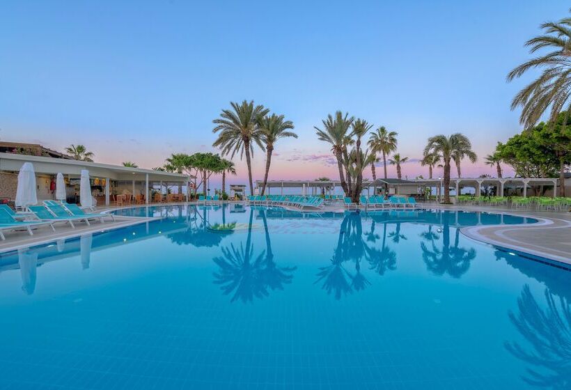 Отель Sandy Beach