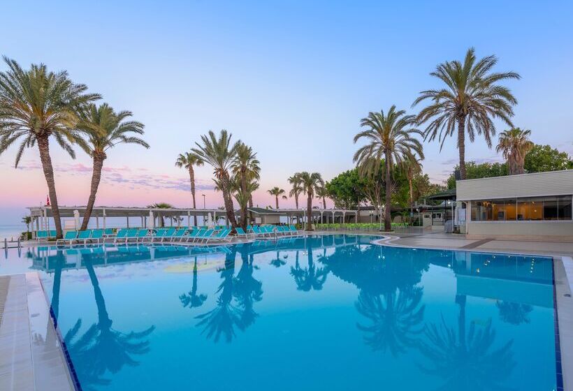 Отель Sandy Beach