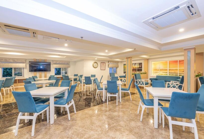 Отель Sandy Beach