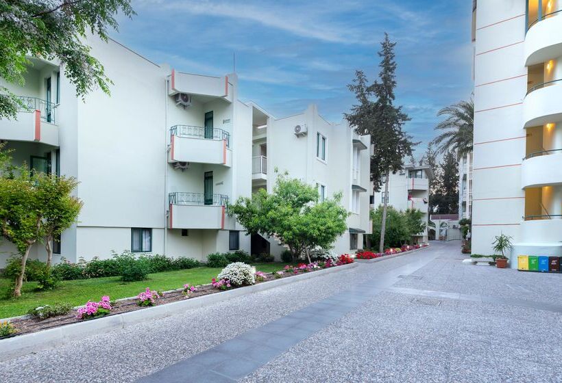 Отель Sandy Beach