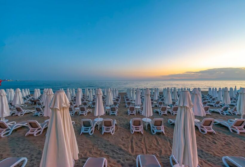 Отель Sandy Beach