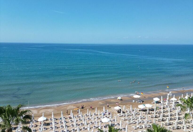 Отель Sandy Beach