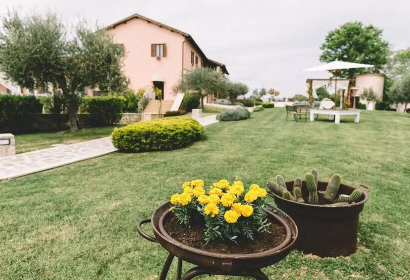 Отель Tenuta Marchesi Fezia