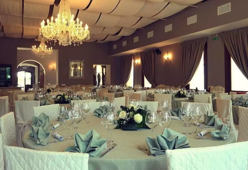 Отель Tenuta Marchesi Fezia