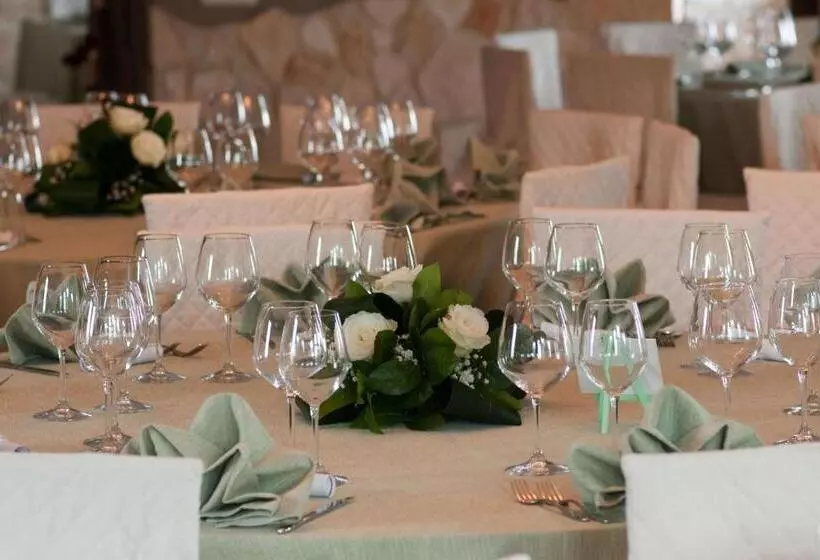 Отель Tenuta Marchesi Fezia