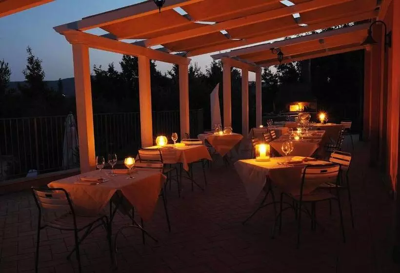 Отель Tenuta Marchesi Fezia