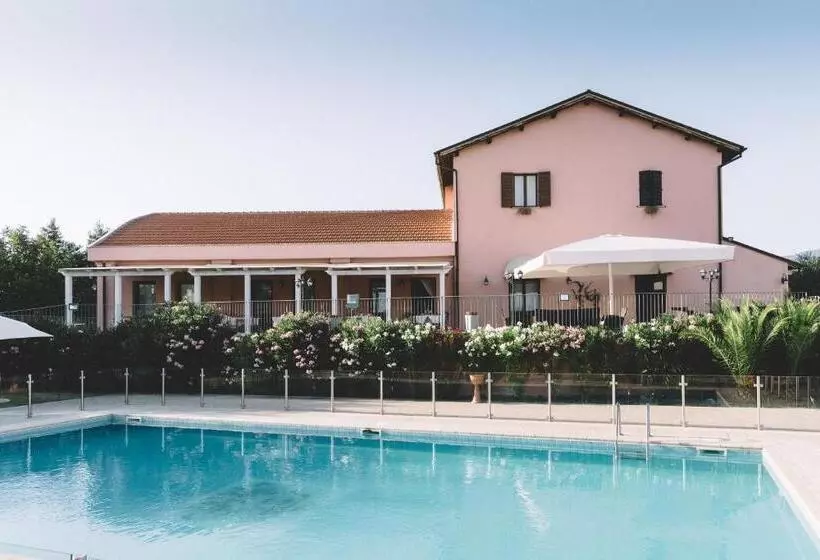 Отель Tenuta Marchesi Fezia