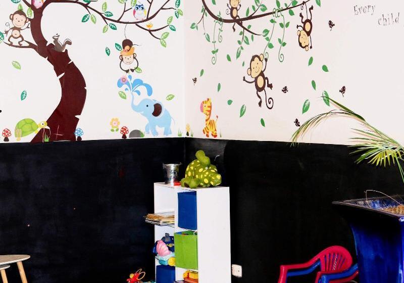 בית מלון כפרי The Club