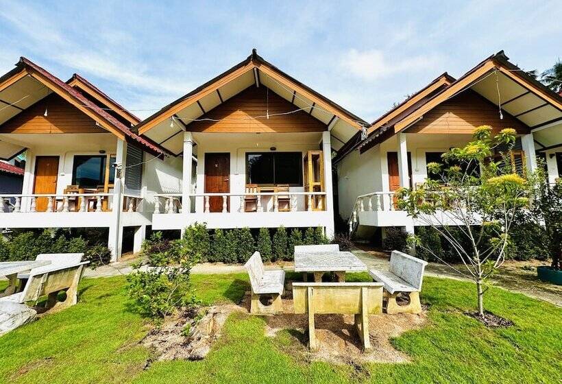 호텔 The Scenery Beach Resort