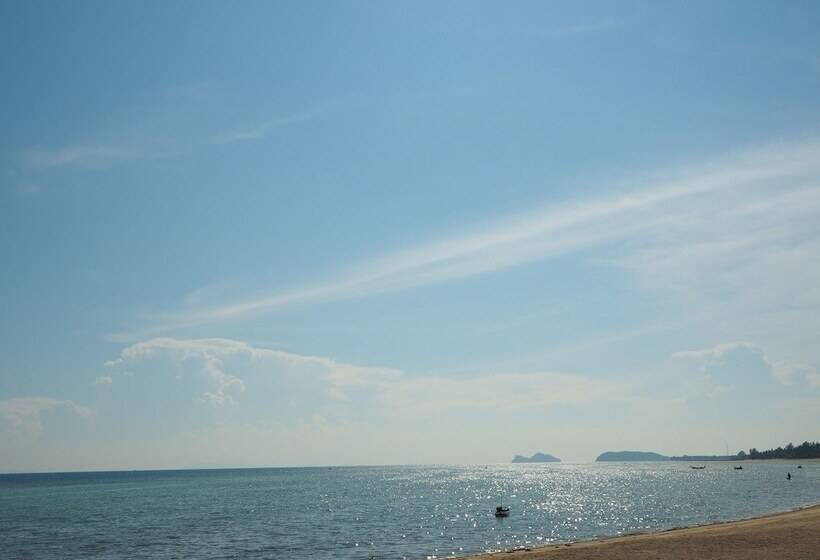 호텔 The Scenery Beach Resort