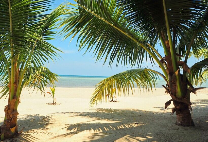 호텔 The Scenery Beach Resort