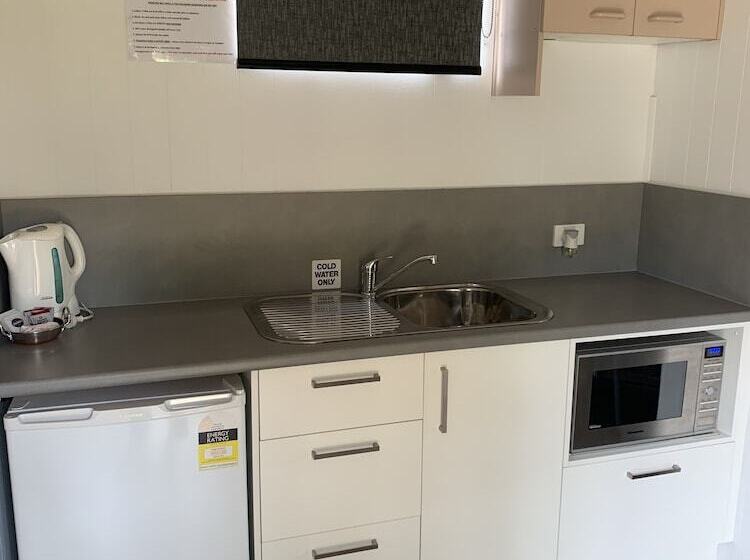 호텔 Yarrawonga Holiday Park