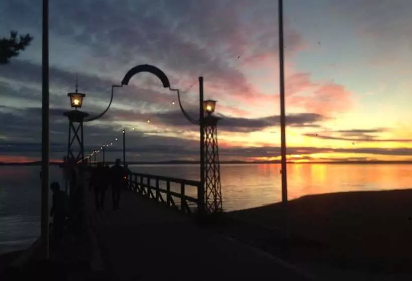 تختخواب و صبحانه Lustigsgården Boutique