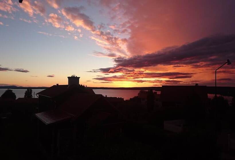 צימר Lustigsgården Boutique