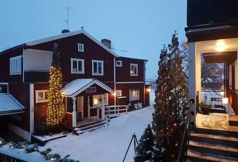 تختخواب و صبحانه Lustigsgården Boutique