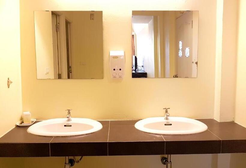 Brookside Valley Resort