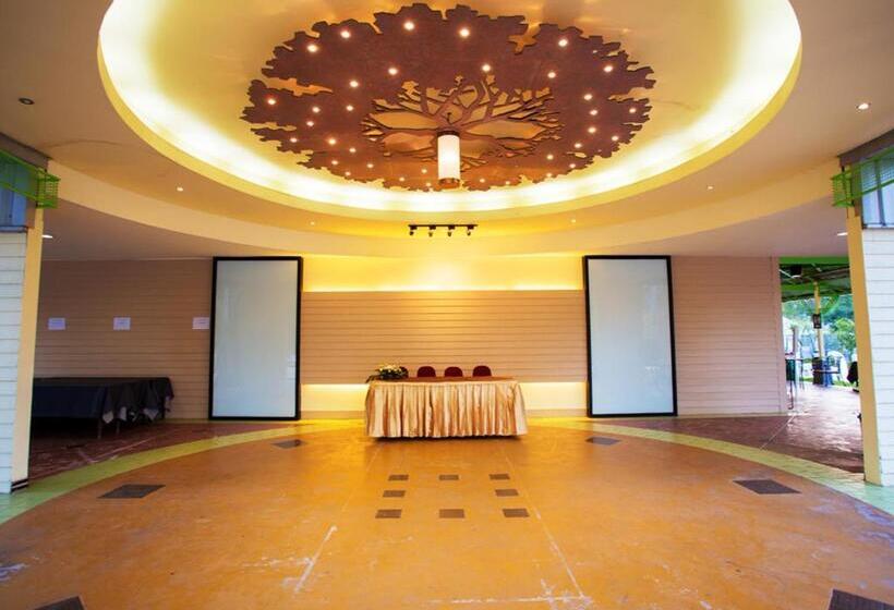 Brookside Valley Resort