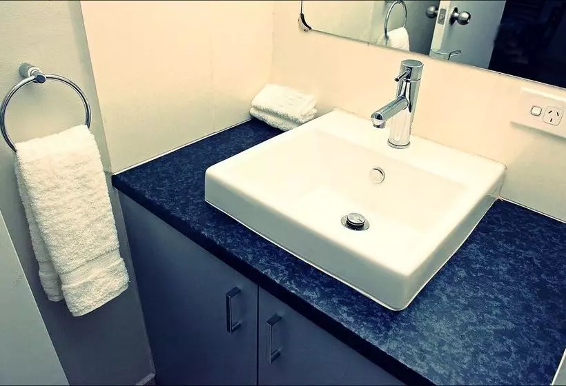 Citi Serviced Apartments And Motel