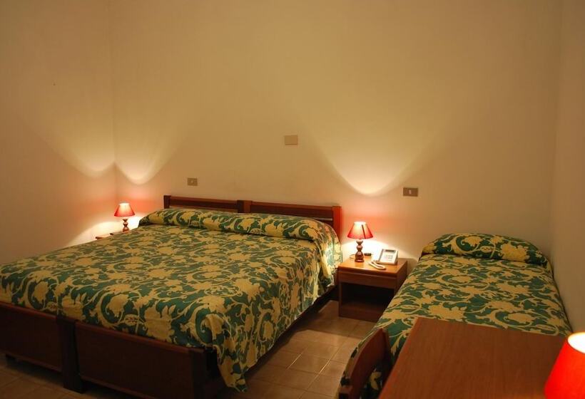 호텔 Albergo Smeraldo