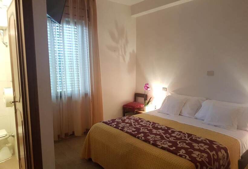 호텔 Albergo Smeraldo