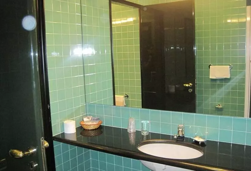 Отель Albergo Villa & Roma