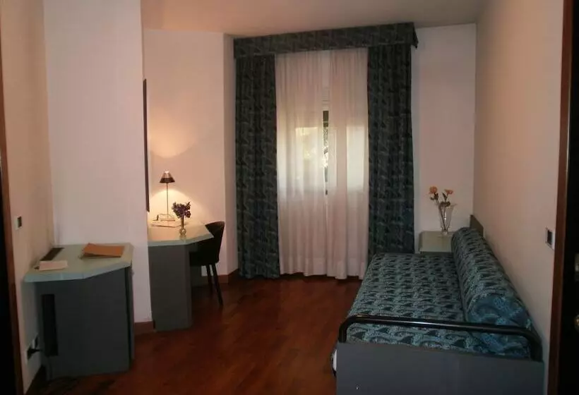 Отель Albergo Villa & Roma