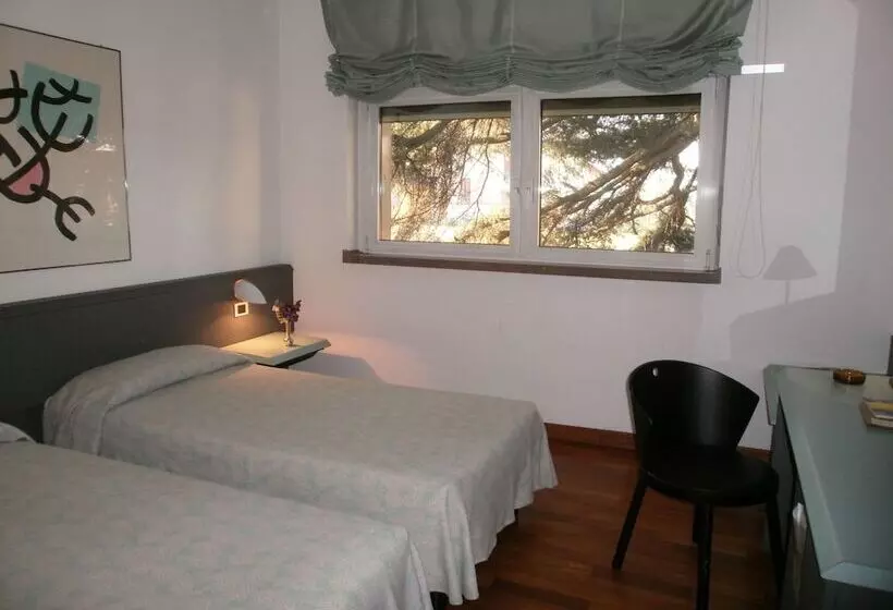 Отель Albergo Villa & Roma