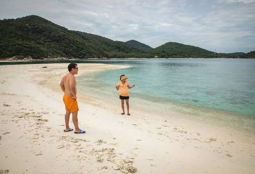 هتل Alunan Resort All Inclusive