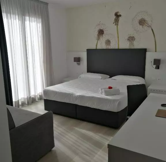 Hotelli Columbia & Ninfea