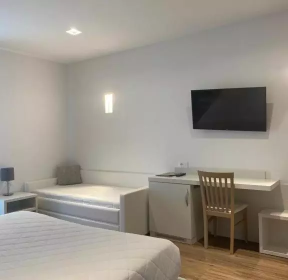 Hotelli Columbia & Ninfea