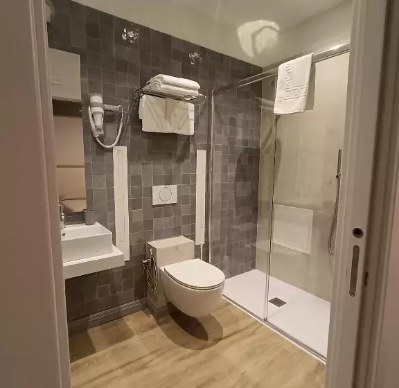 Hotelli Columbia & Ninfea