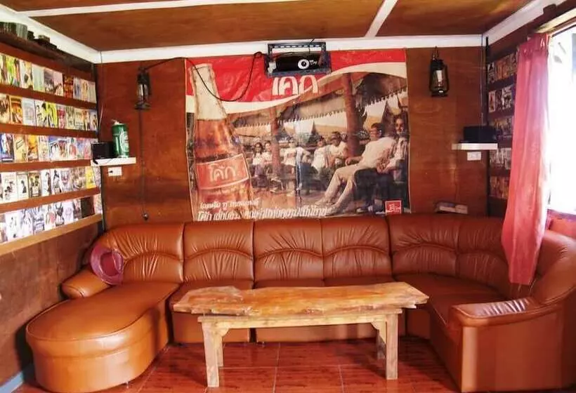 בית מלון כפרי Cowboy Farm Resort Pattaya