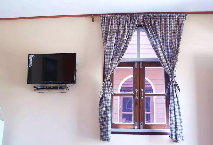 בית מלון כפרי Cowboy Farm Resort Pattaya