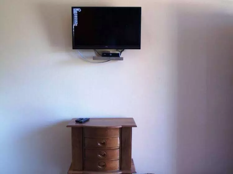 בית מלון כפרי Cowboy Farm Resort Pattaya