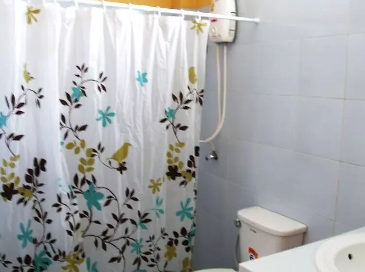 בית מלון כפרי Cowboy Farm Resort Pattaya