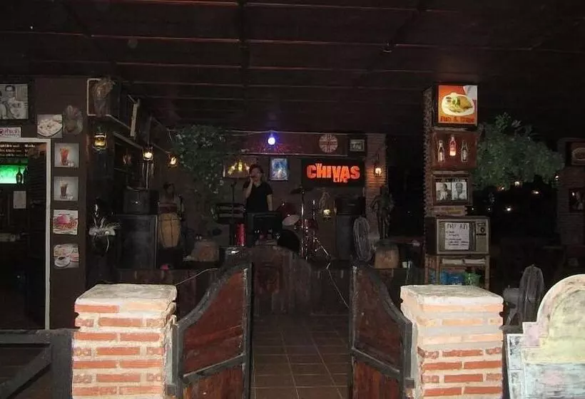 בית מלון כפרי Cowboy Farm Resort Pattaya