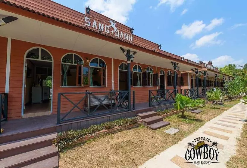 בית מלון כפרי Cowboy Farm Resort Pattaya