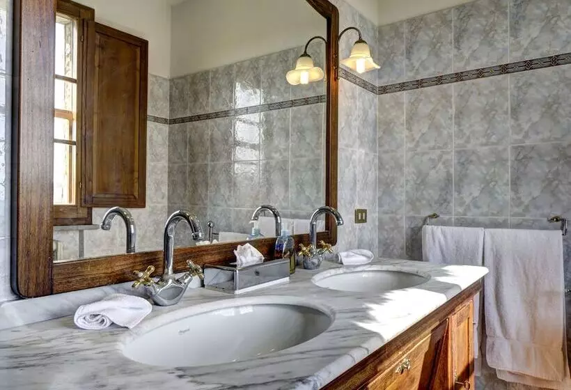 Отель Il Colombaio Di Cencio