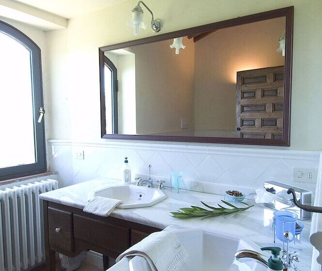 فندق Il Colombaio Di Cencio