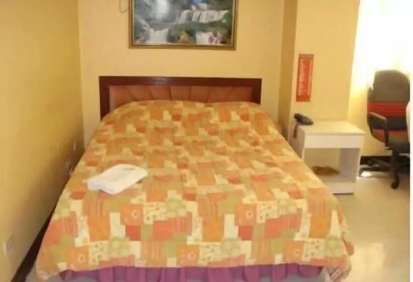 Hotelli Mactan Pension House