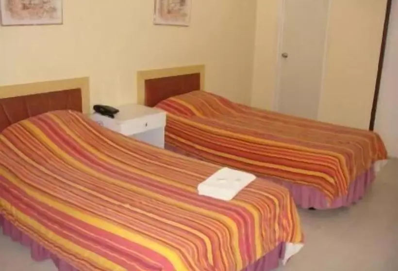 Hotelli Mactan Pension House