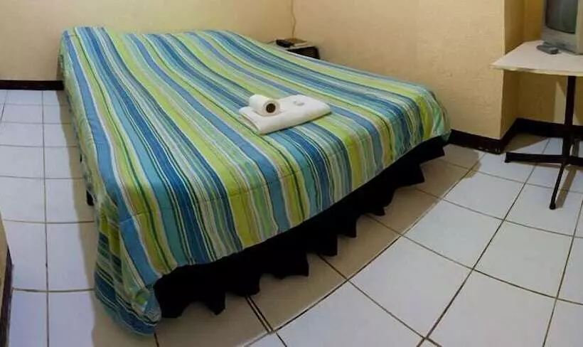 Hotelli Mactan Pension House