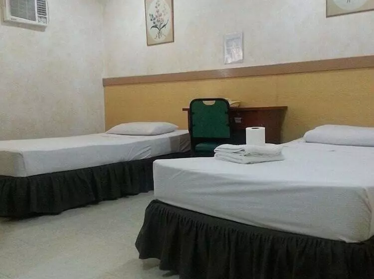 Hotelli Mactan Pension House